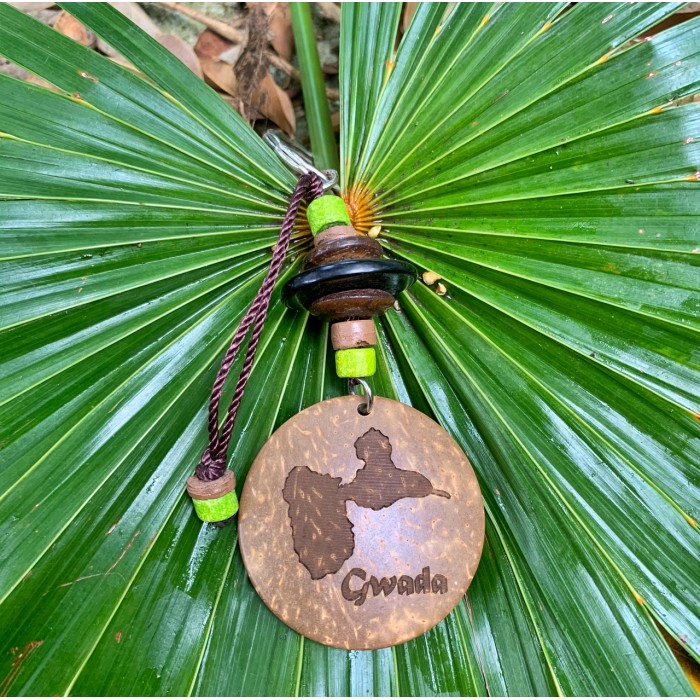 Porte clé : noix de coco - rond - carte Guadeloupe - vert