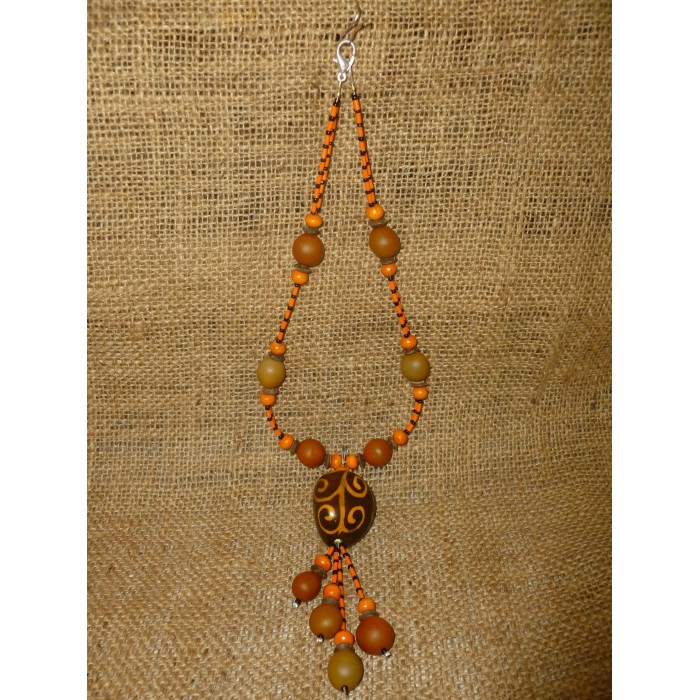 Collier : graines - palmier tagua - canique orange